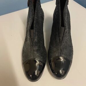 Elegant Black Ankle Boots